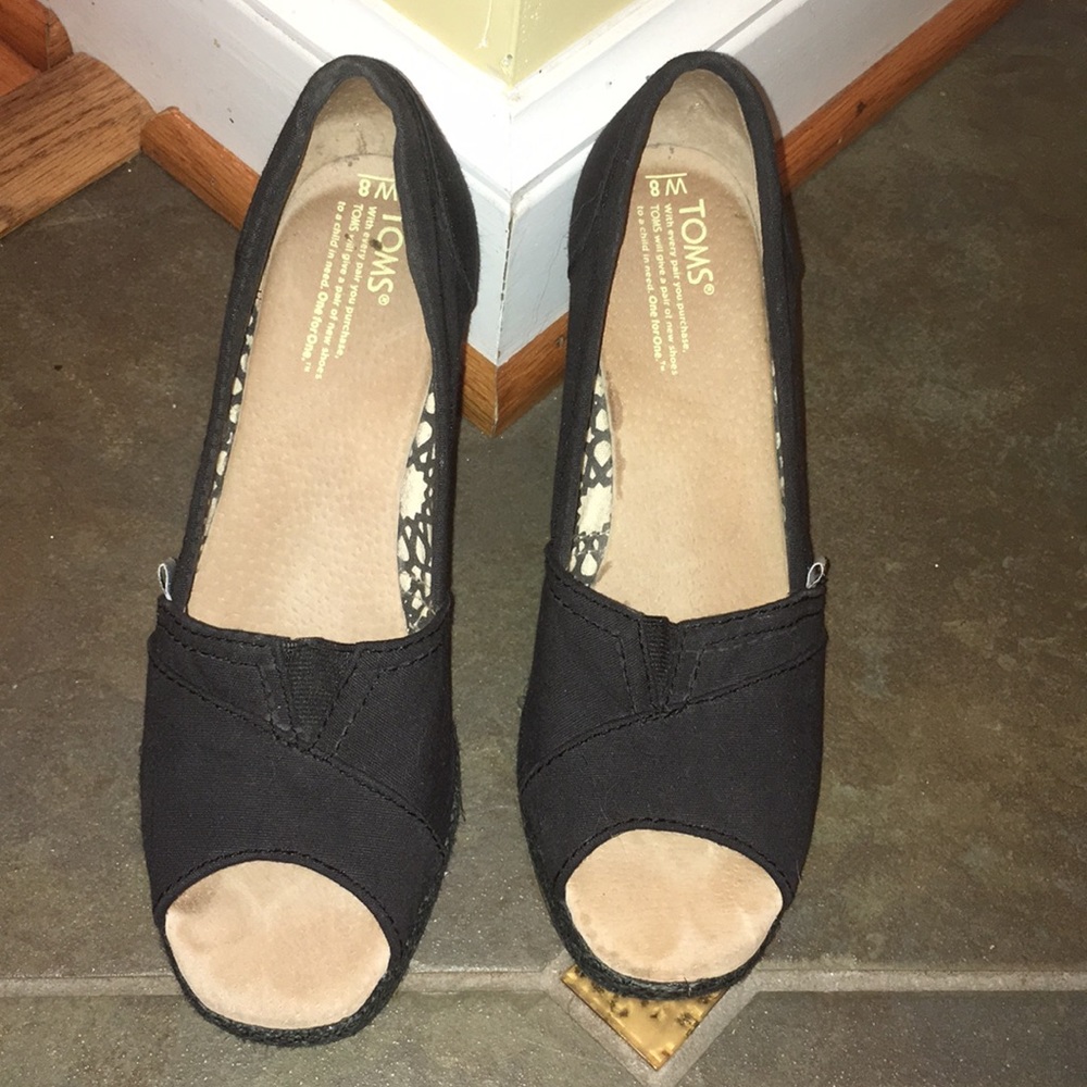 Black Tom open toe wedges